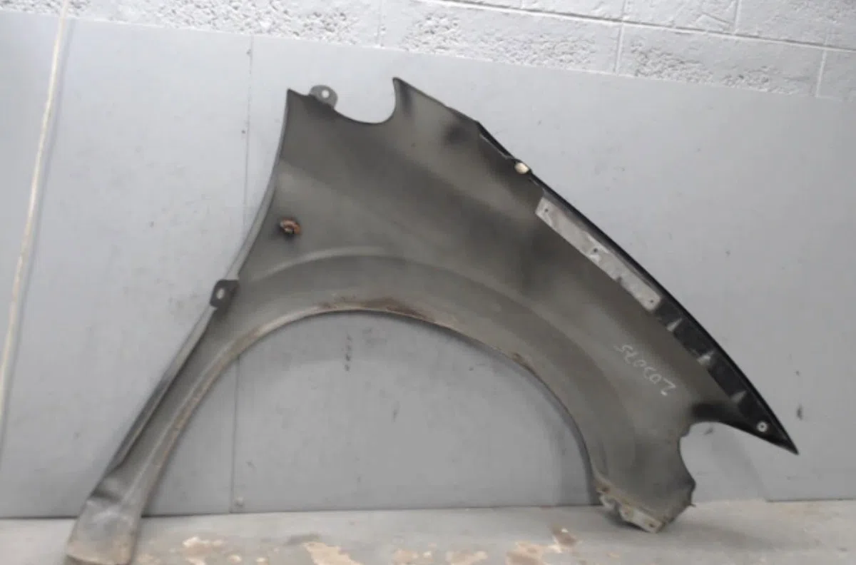 Aile avant gauche Chrysler VOYAGER IV (RG, RS) 2.4 (2000-2008) occasion