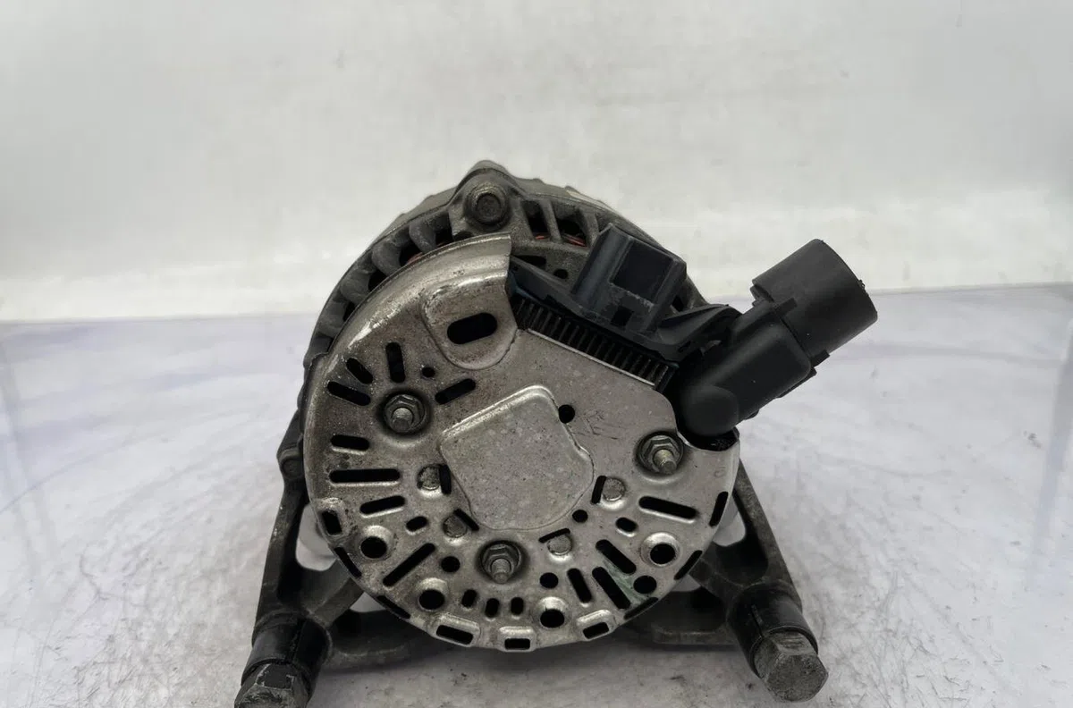Alternateur FORD FIESTA 5 PHASE 2 occasion