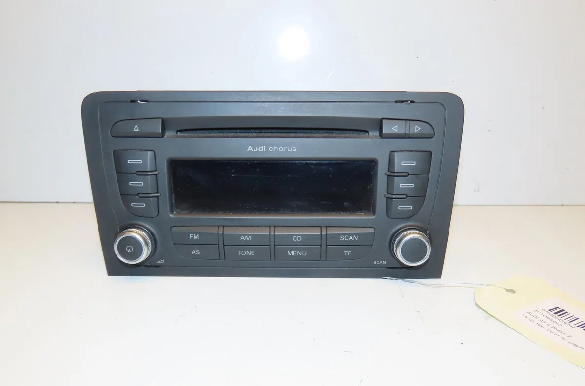 Autoradio Audi A3 Sportback (8PA) 1.6 tdi (2009-2013) occasion