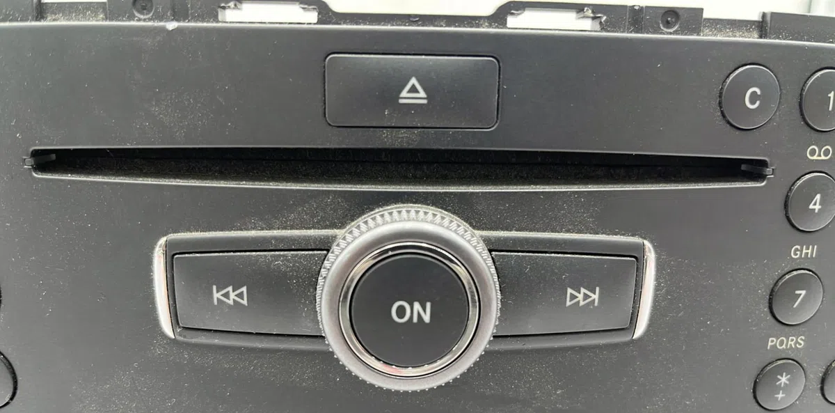 Autoradio MERCEDES CLASSE C 204 PHASE 1 occasion