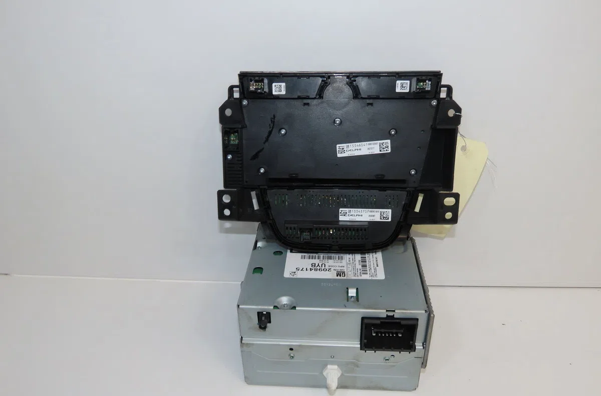 Autoradio Opel MERIVA B Monospace (S10) 1.7 cdti (75) (2010-2017) occasion