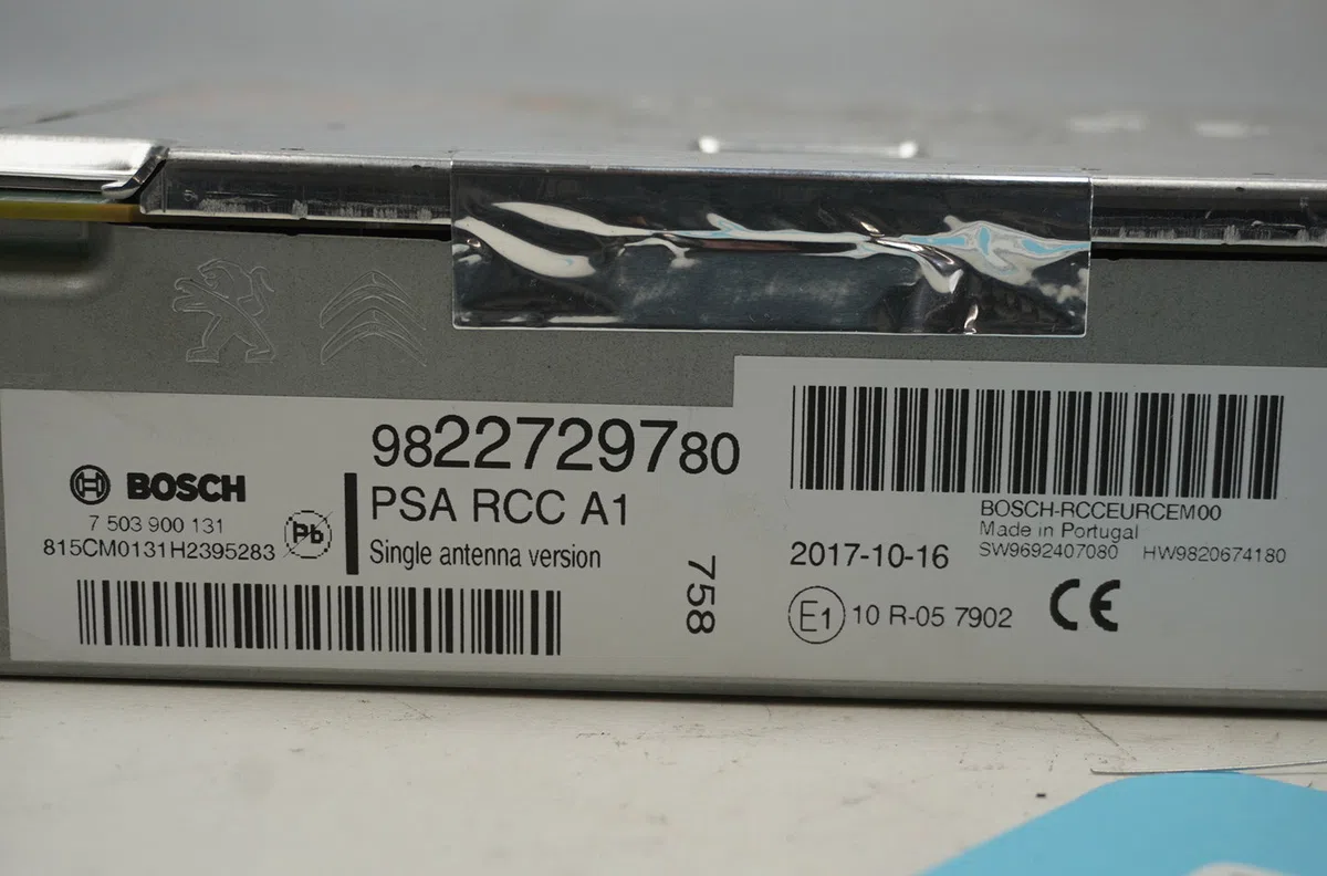 Autoradio Peugeot 208 I (CA_, CC_) 1.2 vti 82 (2012) occasion