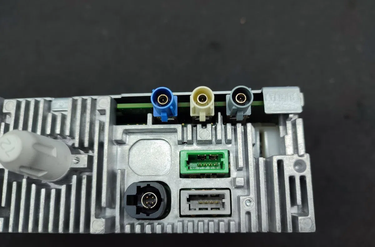 Autoradio PEUGEOT 308 2 SW PHASE 1 BREAK occasion