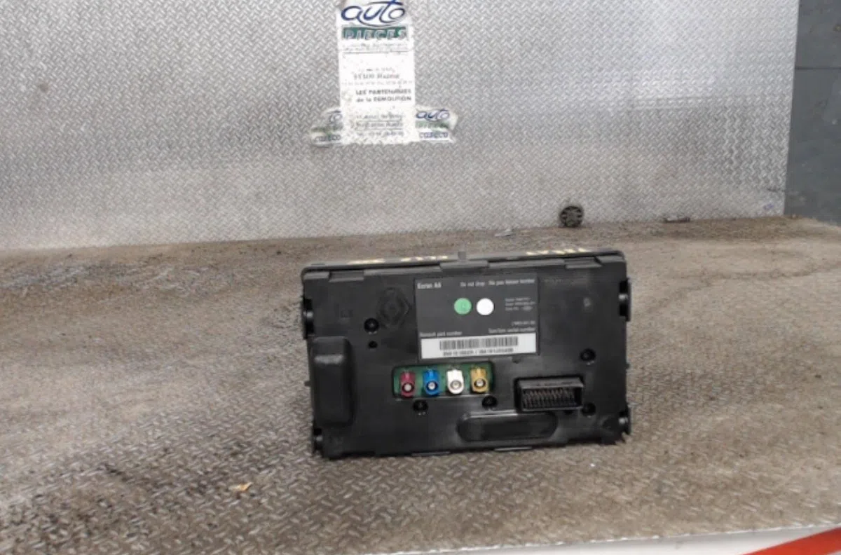 Autoradio RENAULT CLIO 3  CLIO 3 PHASE 2 BREAK occasion