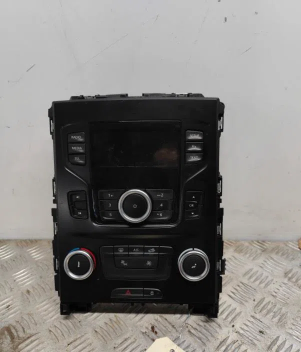 Autoradio RENAULT MEGANE 4 PHASE 1 BREAK occasion