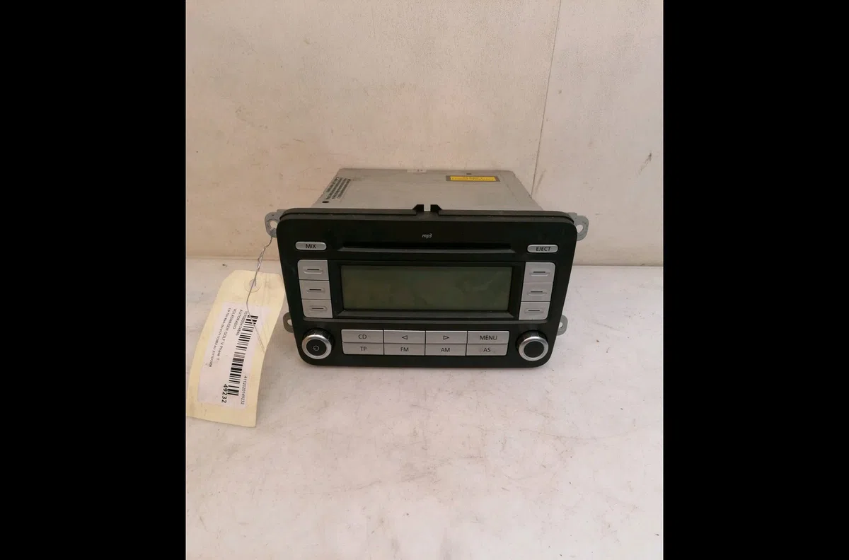 Autoradio Volkswagen GOLF V (1K1) 1.9 tdi (2003-2008) occasion