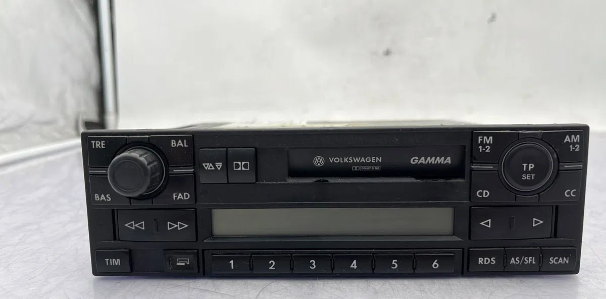 Autoradio VOLKSWAGEN PASSAT 4 PHASE 2 occasion