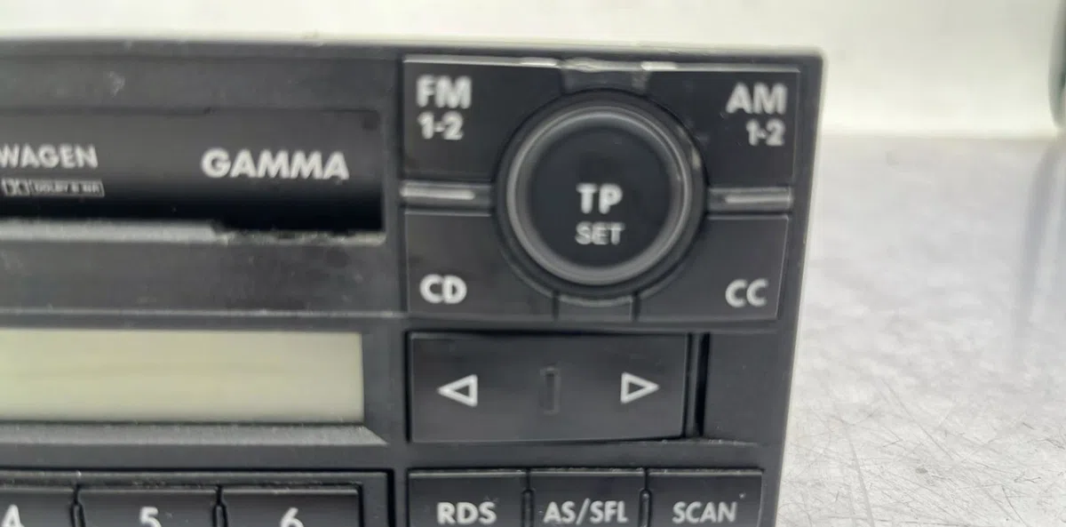 Autoradio VOLKSWAGEN PASSAT 4 PHASE 2 occasion