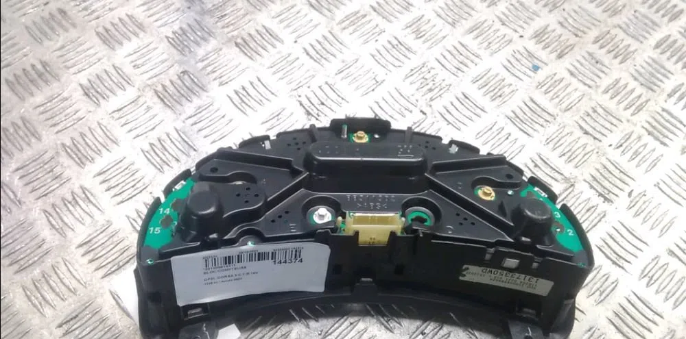 Bloc compteurs Opel CORSA C (X01) 1.2 (f08, f68) (2000-2009) occasion