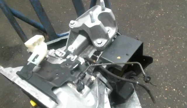 Boîte de vitesses manuelle Ford FIESTA VI (CB1, CCN) 1.5 tdci (2012-2017) occasion — photo 2