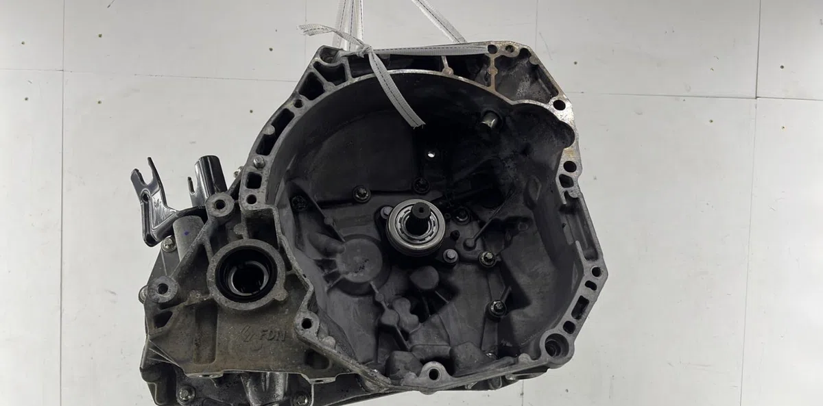 Boîte de vitesses manuelle NISSAN MICRA 4 PHASE 1 occasion — photo 2