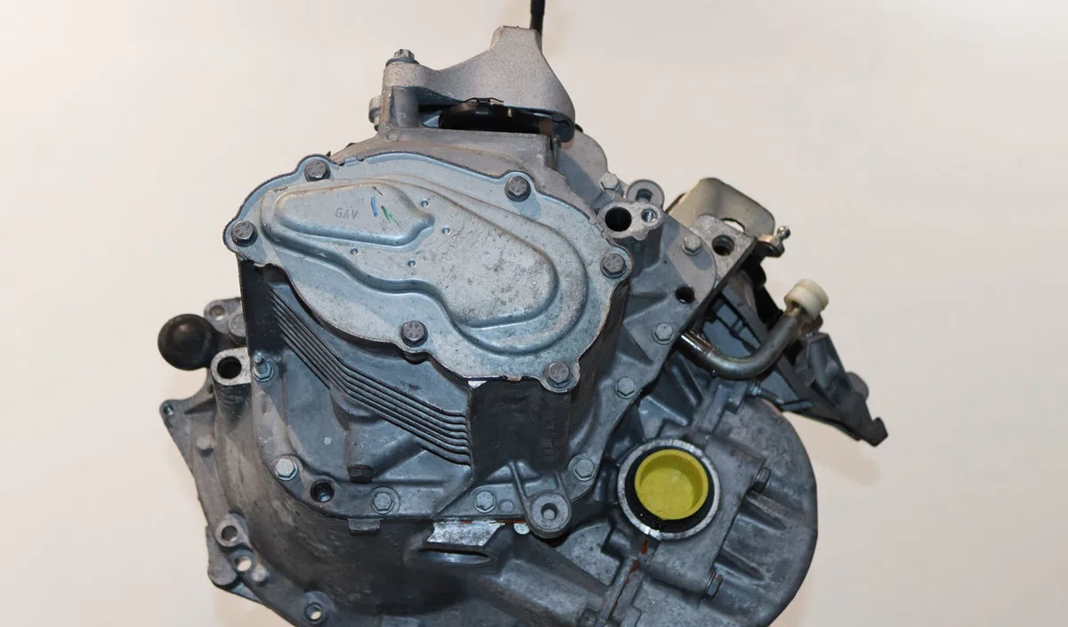 Boîte de vitesses manuelle Opel CORSA F 1.2 (68) (2019) occasion — photo 3