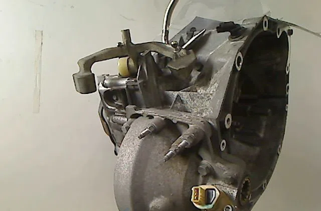 Boîte de vitesses manuelle PEUGEOT 406 COUPE occasion — photo 2