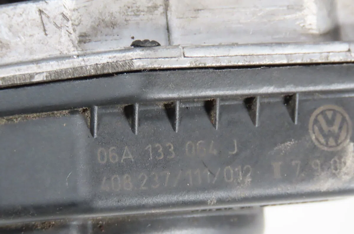 Boitier papillon Audi A3 (8L1) 1.6 (1996-2003) occasion — photo 3