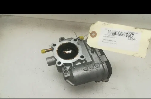 Boitier papillon Opel CORSA D (S07) 1.4 (l08, l68) (2006-2014) occasion — photo 3
