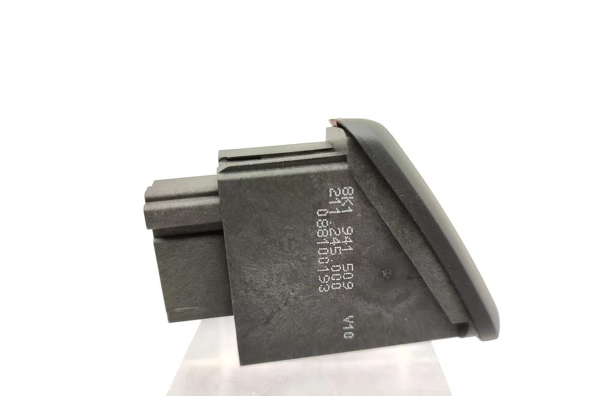 Bouton de warning AUDI A4 3 AVANT PHASE 1 BREAK occasion — photo 2