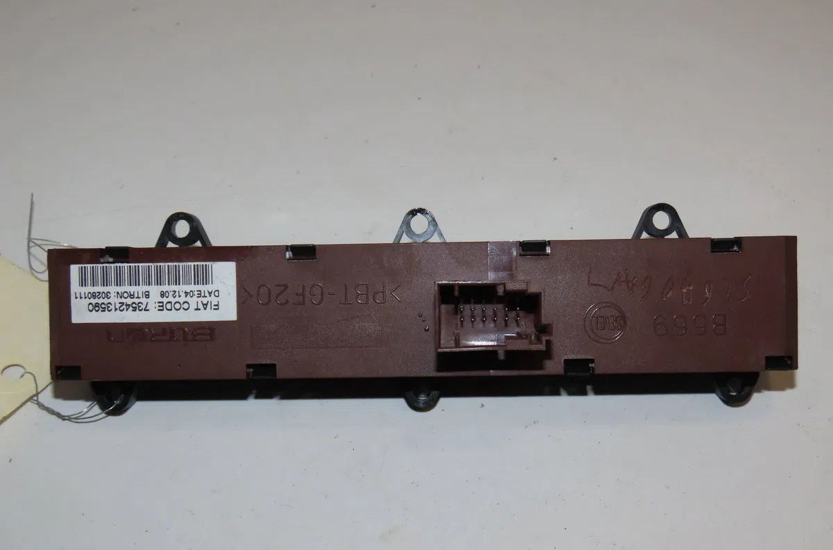 Bouton de warning Citroen JUMPER Autobus-Autocar 2.2 hdi 100 (2006) occasion — photo 2