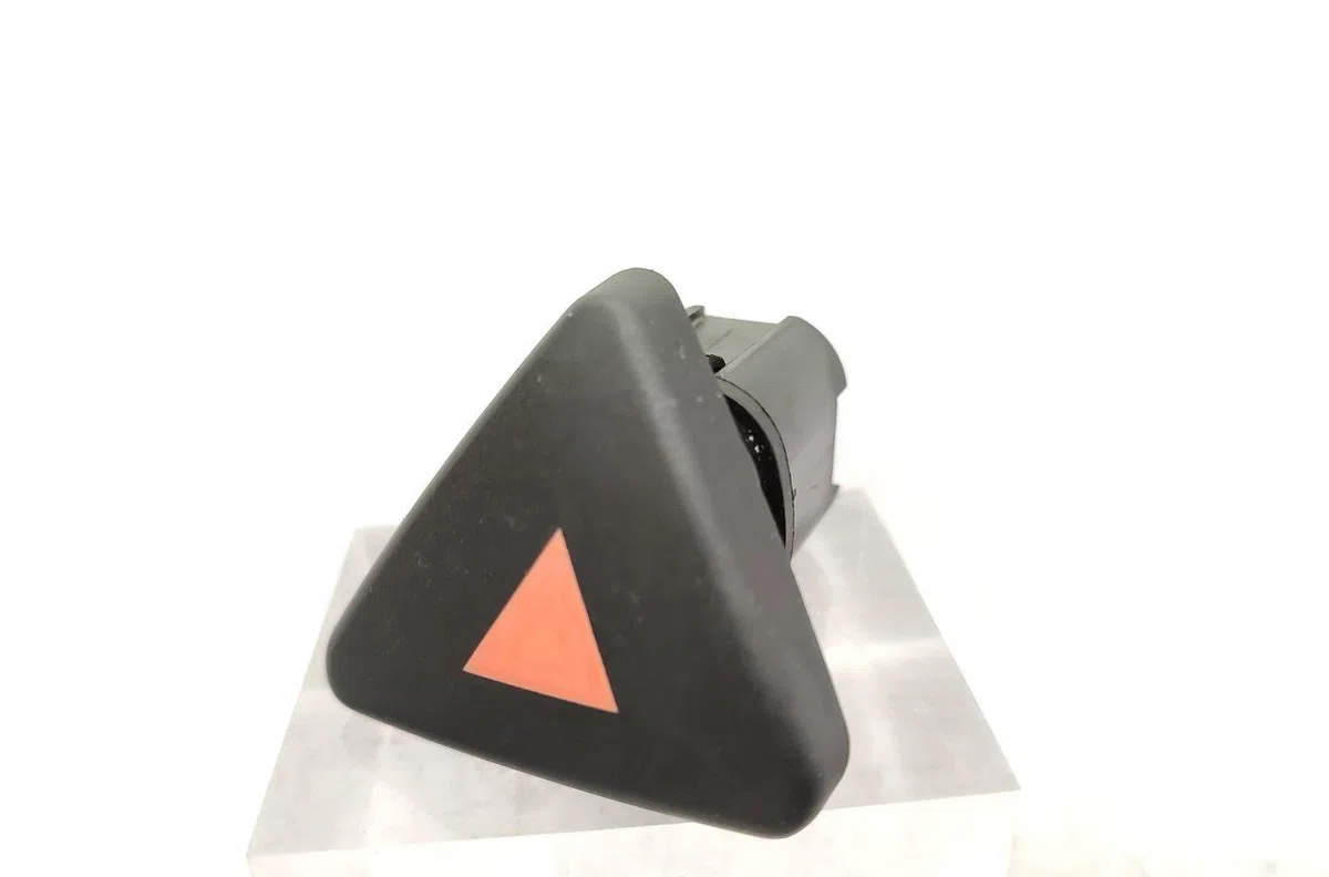 Bouton de warning FORD FIESTA 5 PHASE 1 occasion