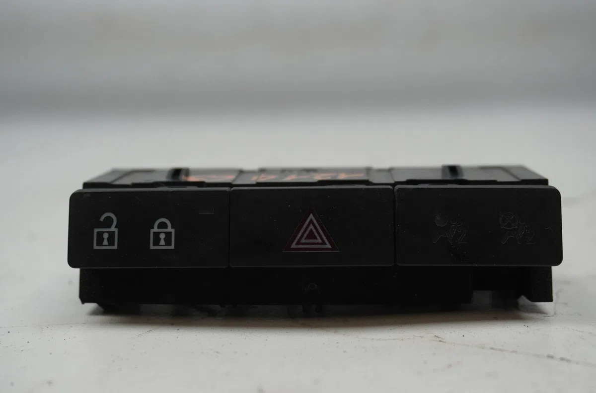 Bouton de warning Opel MERIVA B Monospace (S10) 1.7 cdti (75) (2010-2017) occasion — photo 2