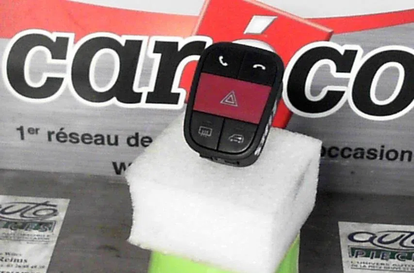 Bouton de warning Peugeot BIPPER (AA_) 1.4 hdi (2008) 3 portes occasion — photo 2