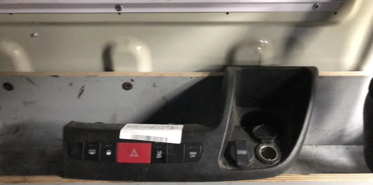 Bouton de warning PEUGEOT BOXER 3 PHASE 2 occasion — photo 4