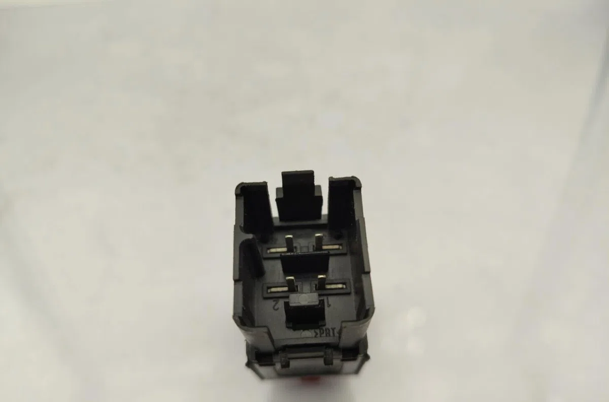 Bouton de warning VOLKSWAGEN TOURAN 2 occasion — photo 3