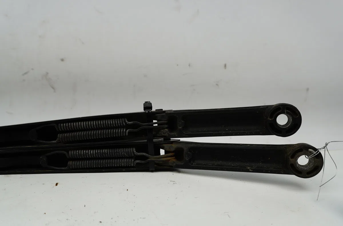 Bras essuie-glace avant Audi A4 B5 (8D2) 1.9 tdi (1995-2000) occasion — photo 3