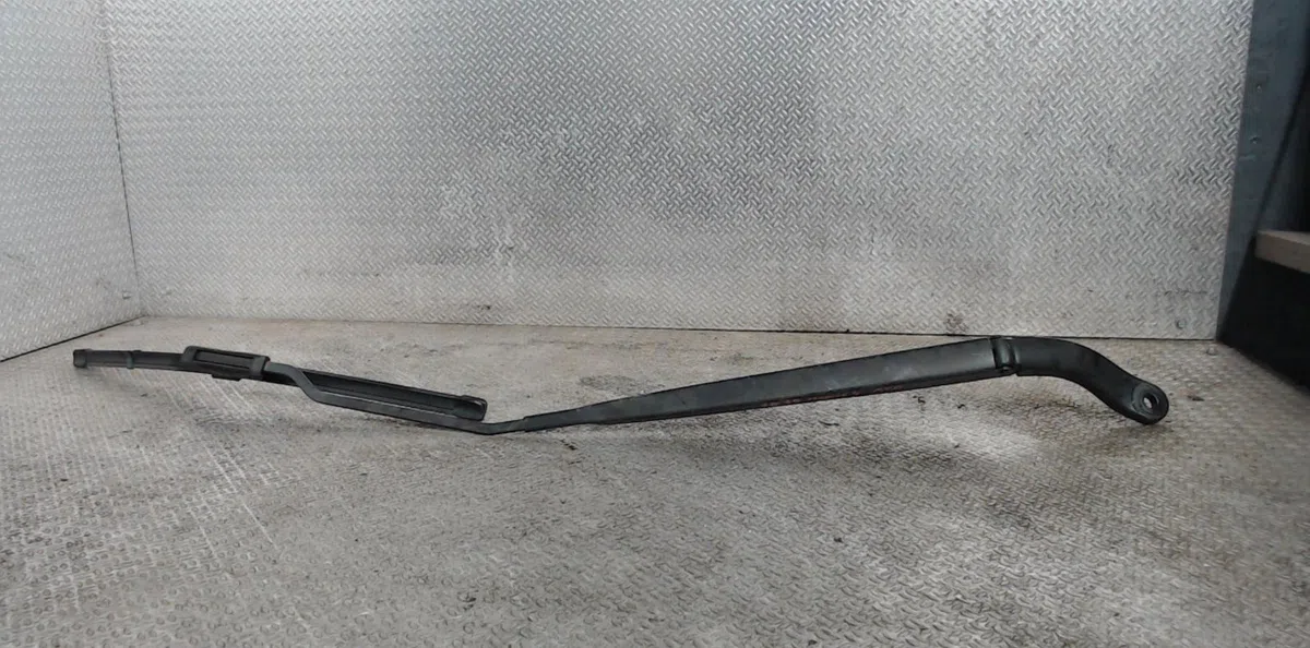 Bras essuie-glace avant droit RENAULT MEGANE 4  MEGANE 4 PHASE 1 occasion — photo 2