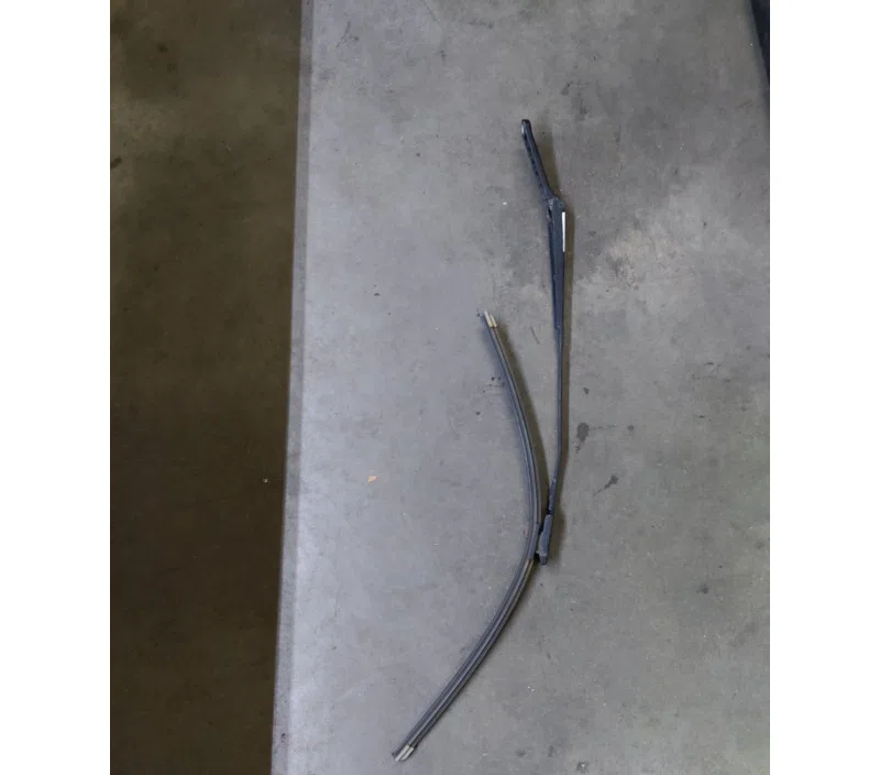 BRAS ESSUIE-GLACE AVANT GAUCHE PEUGEOT 308 9880477080 — photo 2