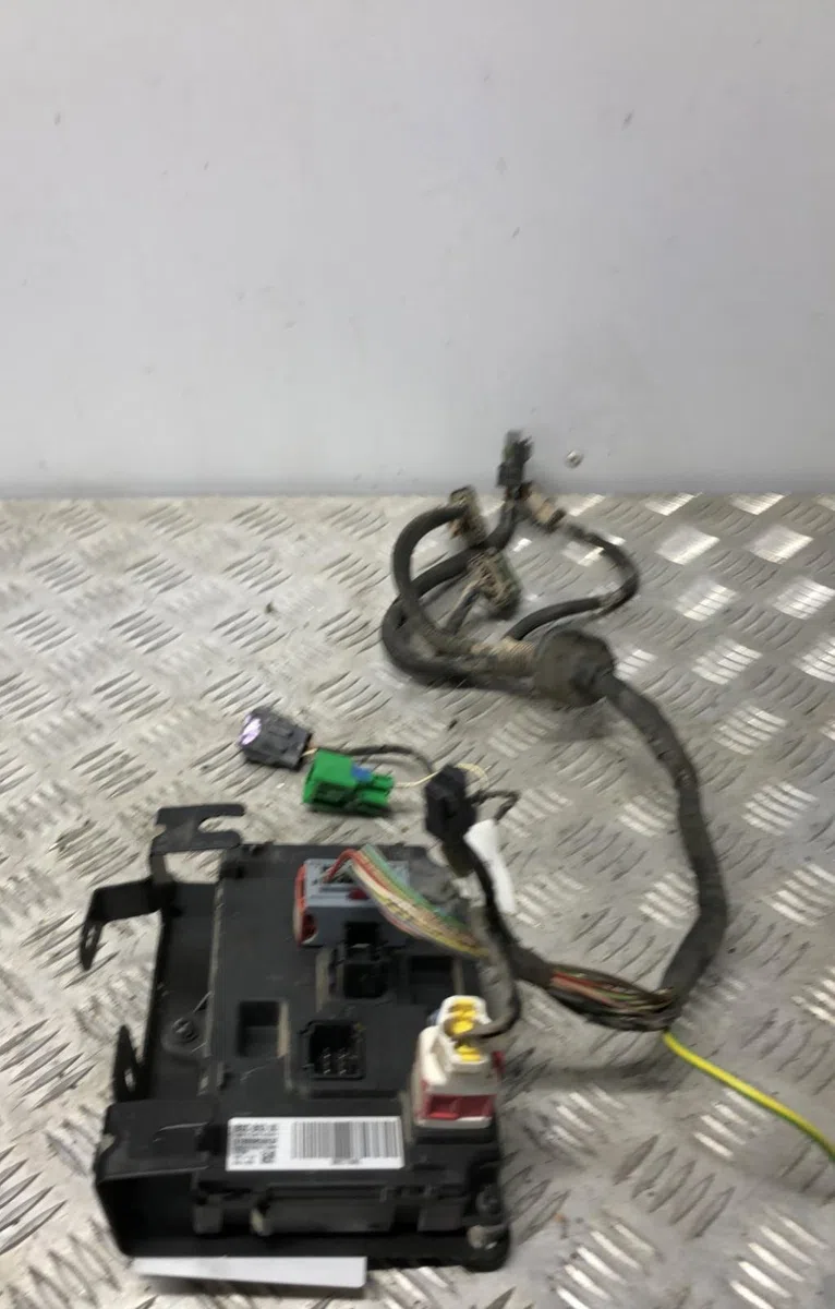 Bsm (boitier servitude moteur) CITROEN BERLINGO 2 PHASE 3 occasion — photo 2