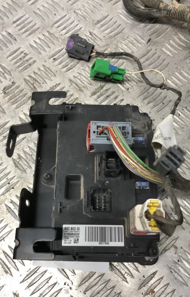 Bsm (boitier servitude moteur) CITROEN BERLINGO 2 PHASE 3 occasion — photo 4