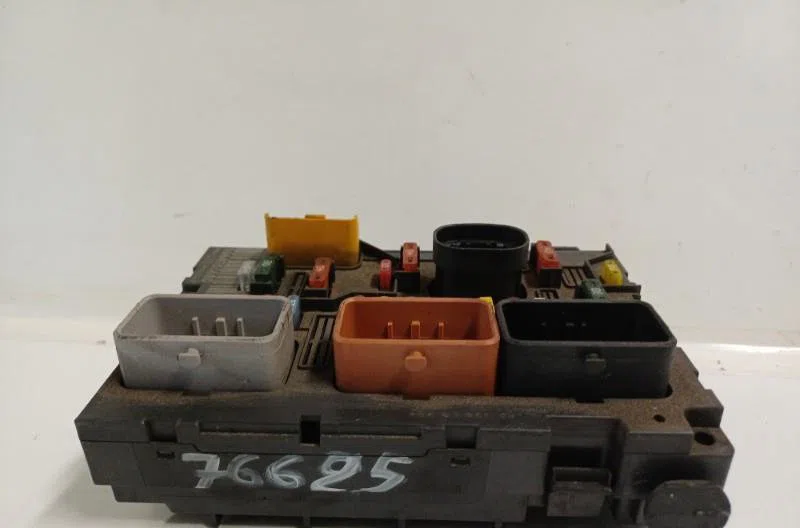 Bsm (boitier servitude moteur) CITROEN C3 2 PHASE 2 occasion — photo 4