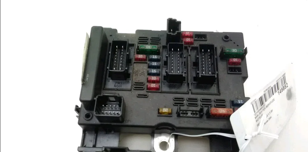 Bsm (boitier servitude moteur) Peugeot 206 3-5 portes (2A-C) 1.1 i (1998-2007) occasion — photo 2