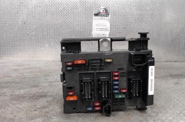 Bsm (boitier servitude moteur) Peugeot 206 3-5 portes (2A-C) 1.4 hdi eco 70 (2001-2009) 5 portes occasion — photo 2