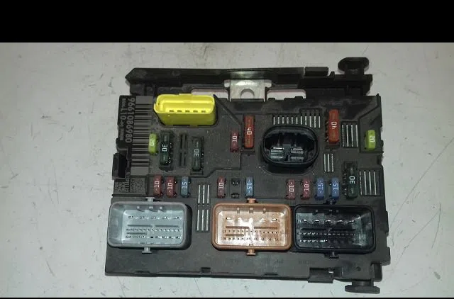 Bsm (boitier servitude moteur) Peugeot 207-207 (WA_, WC_) 1.6 hdi (2006-2013) 5 portes occasion — photo 4