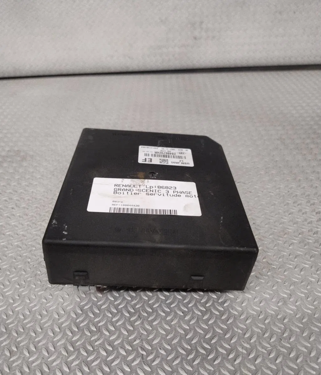 Bsm (boitier servitude moteur) RENAULT GRAND SCENIC 3 PHASE 1 occasion — photo 2
