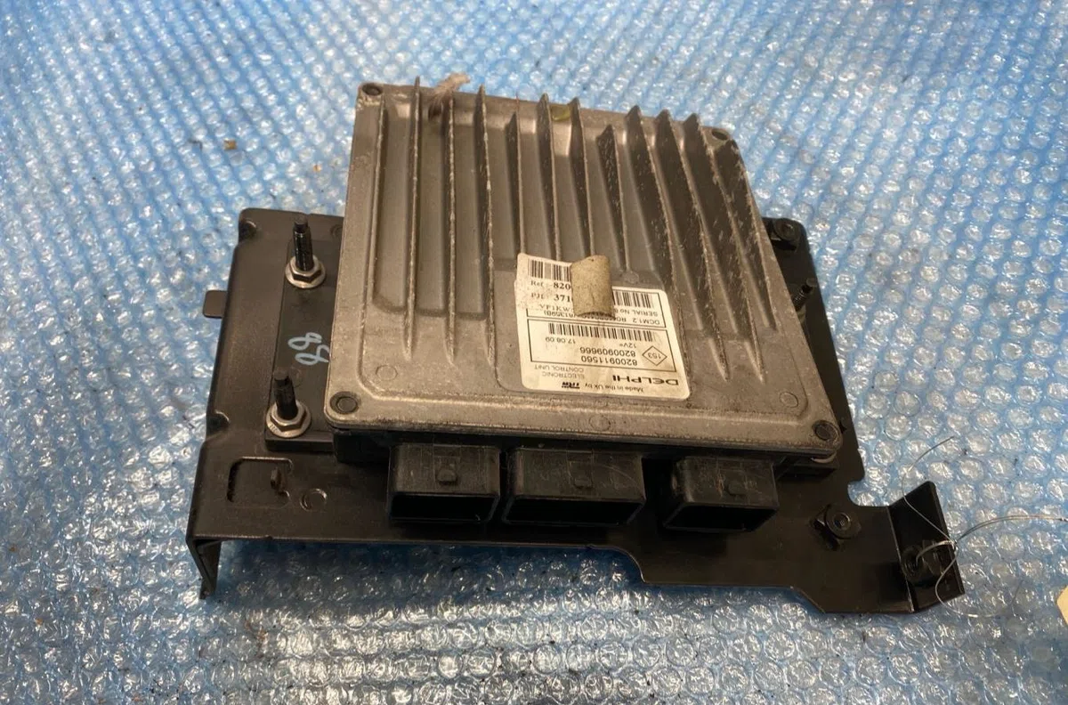 Bsm (boitier servitude moteur) Renault KANGOO - GRAND KANGOO II (KW0-1_) 1.5 dci 85 (kw0k, kw0l, kw0b) (2008) 4 portes occasion — photo 2