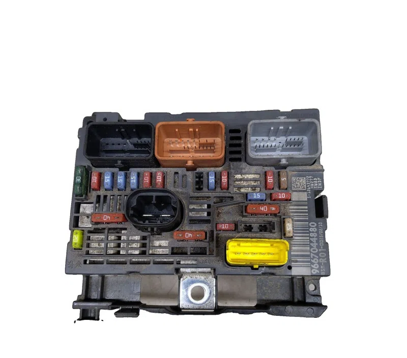 BSM / USM (BOITIER/UNITE SERVITUDE MOTEUR) CITROEN C4PICASSO 9667044880 — photo 2