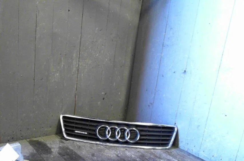 Calandre AUDI A4 1  A4 1 PHASE 1 occasion — photo 2