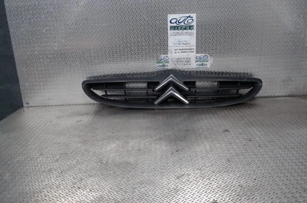 Calandre Citroen SAXO (S0, S1) 1.1 x, sx (1996-2003) 5 portes occasion — photo 2