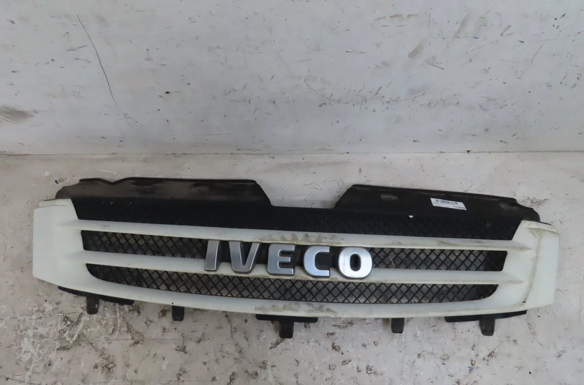 Calandre Iveco DAILY IV Camionnette 35c12 v, 35c12 v-p, 35s12 v, 35s12 v-p (2006-2011) occasion — photo 2