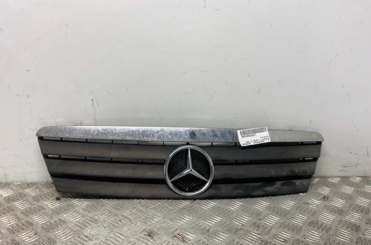 Calandre MERCEDES CLASSE A 168 PHASE 2 occasion — photo 3