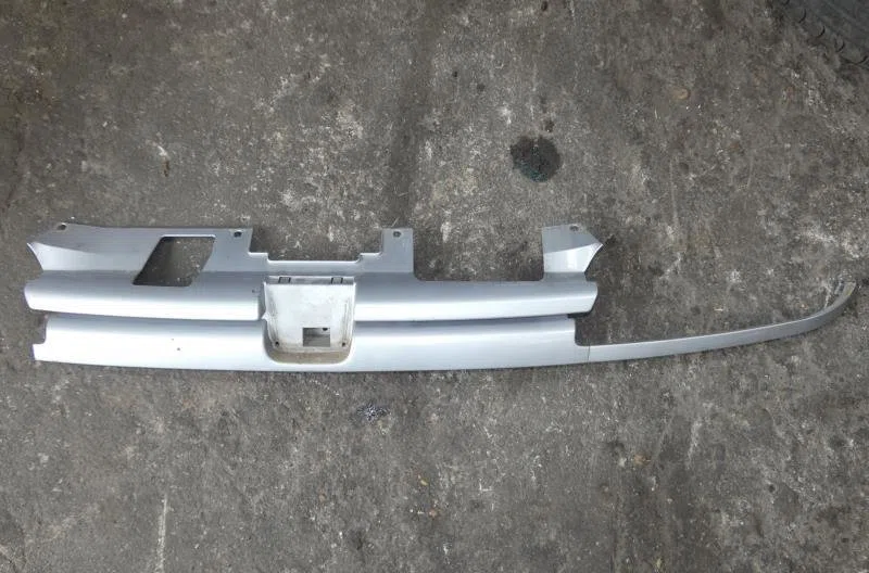 Calandre PEUGEOT 306 PHASE 1 occasion — photo 3