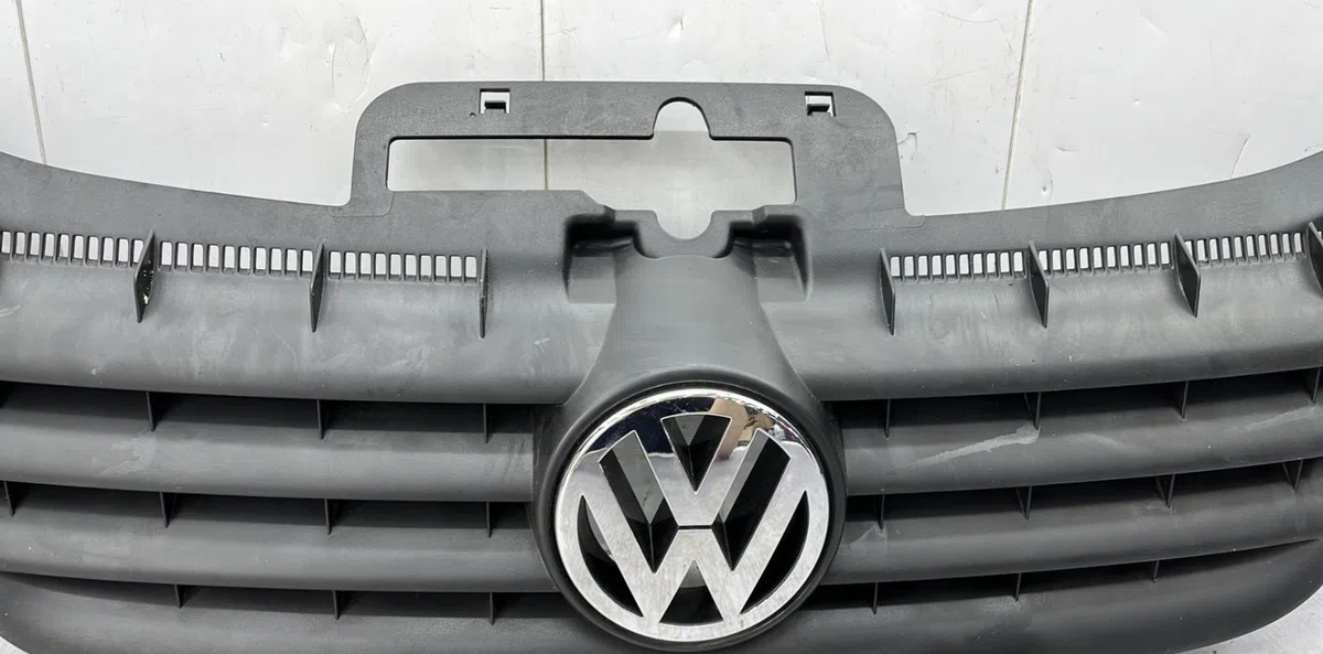 Calandre VOLKSWAGEN CADDY 3 PHASE 1 occasion — photo 3