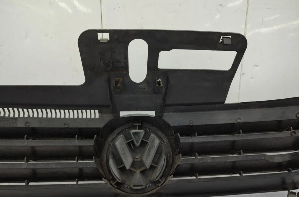 Calandre VOLKSWAGEN POLO 4 PHASE 1 occasion — photo 2