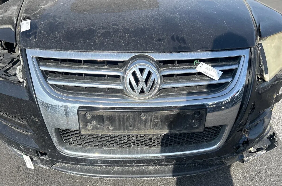 Calandre Volkswagen TOUAREG (7LA, 7L6, 7L7) 3.0 v6 tdi (2004-2010) occasion — photo 2