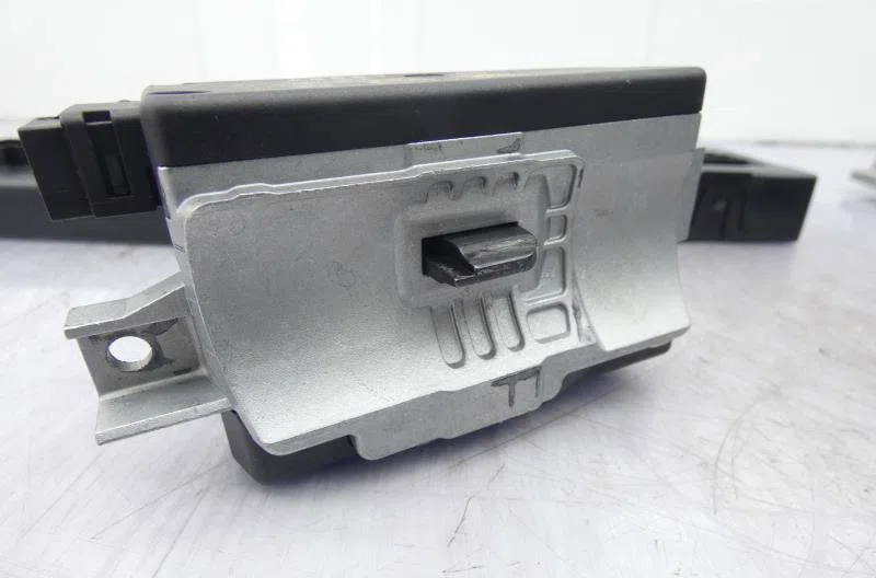 Calculateur moteur AUDI A4 3 AVANT PHASE 1 BREAK occasion — photo 4