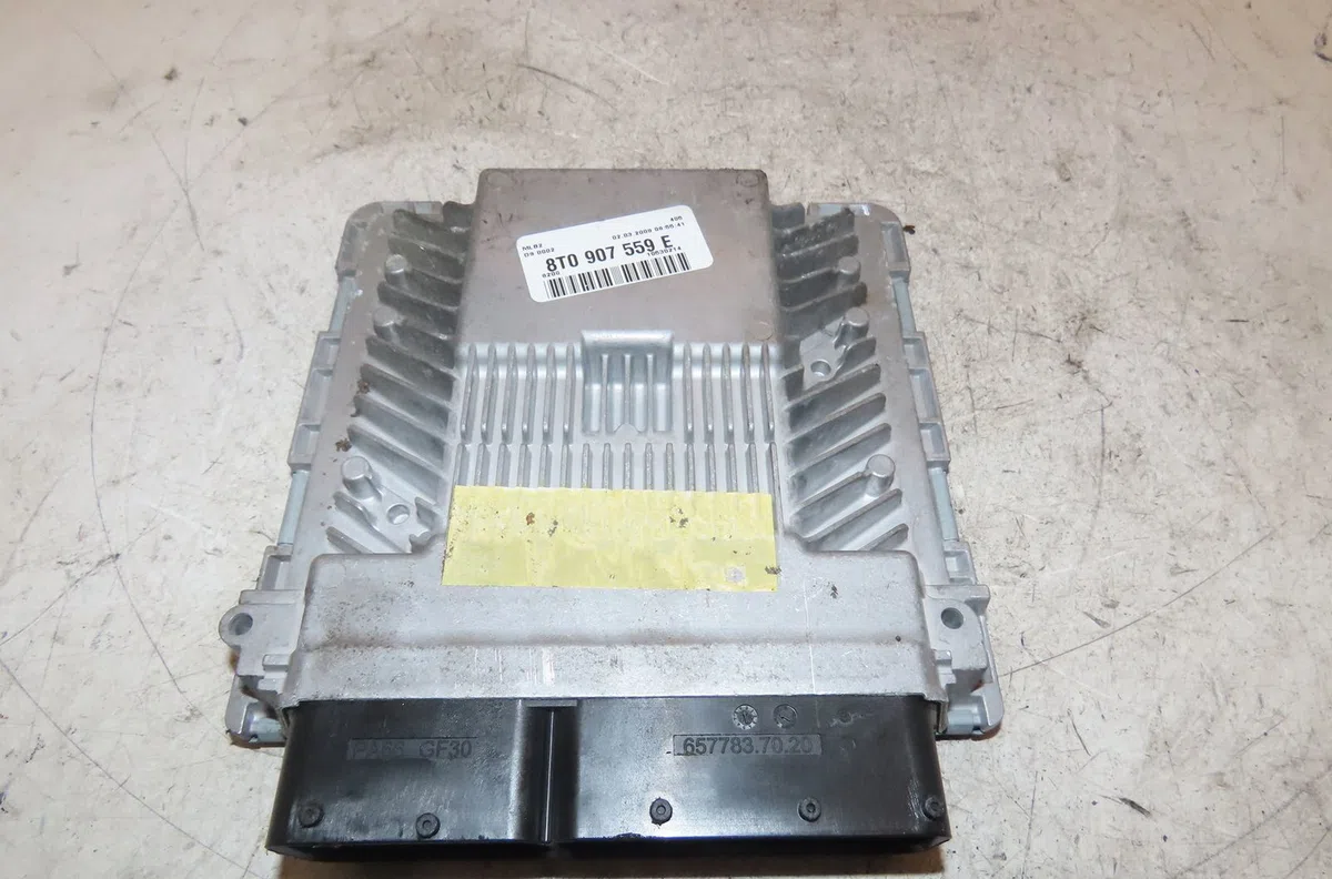 Calculateur moteur Audi A4 B8 (8K2) 3.2 fsi quattro (2007-2012) occasion — photo 2