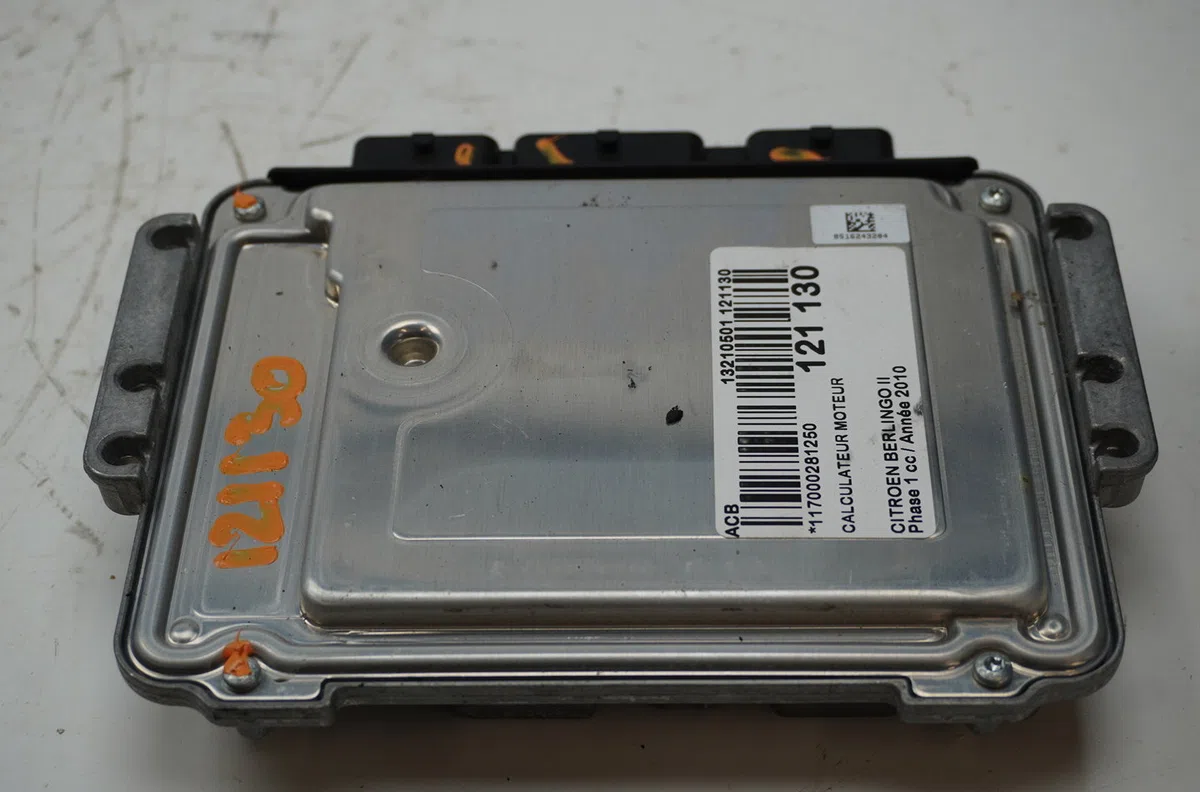 Calculateur moteur Citroen BERLINGO MULTISPACE (B9) 1.6 hdi 110 (2008) occasion — photo 3