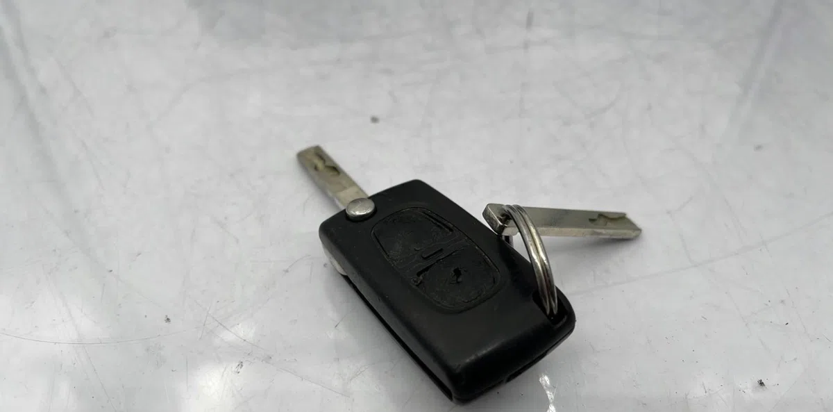 Calculateur moteur CITROEN C3 2 PHASE 1 occasion — photo 4